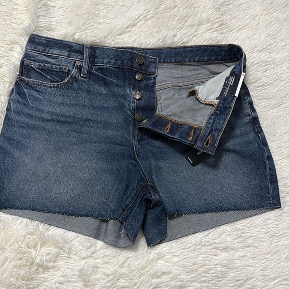 Express Mid Rise Raw Hem Midi Short - Picture 5 of 6